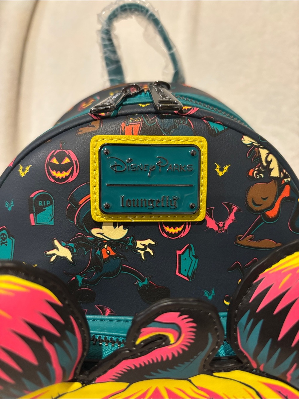 NWT Loungefly Disney Parks Halloween Mickey Pumpkin Glow in Dark Backpack - Picture 7 of 8